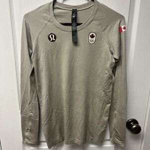 Lululemon Team Canada Swiftly Tech Long Sleeve - Sz 8